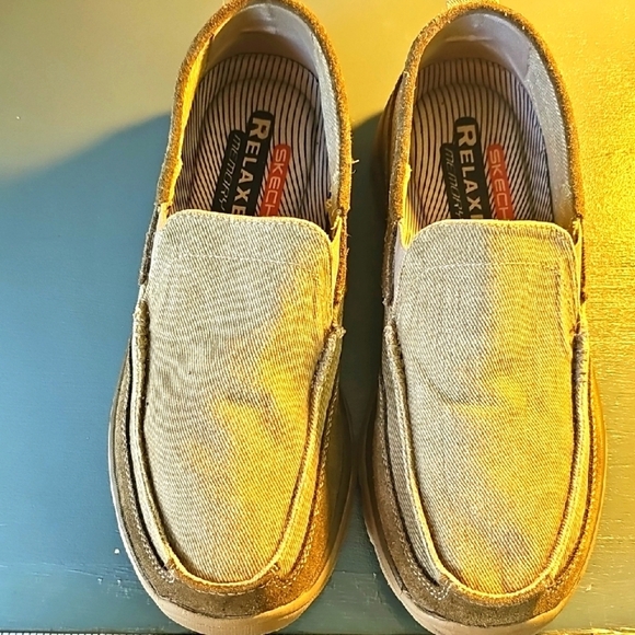 Skechers Men's Relaxed Fit Tan Slip-On Shoes.size 10.5. Very Good Used Condition - Picture 1 of 11
